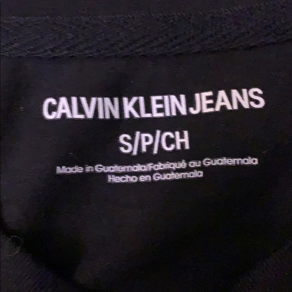Calvin Klein - Picture 4 of 7